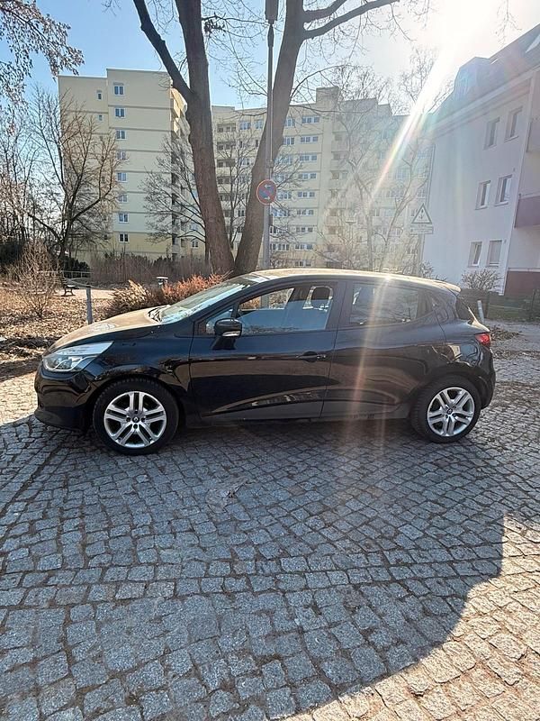 Gebraucht Renault Clio IV 89 PS (65 kW) 2013 Schwarz Kleinwagen