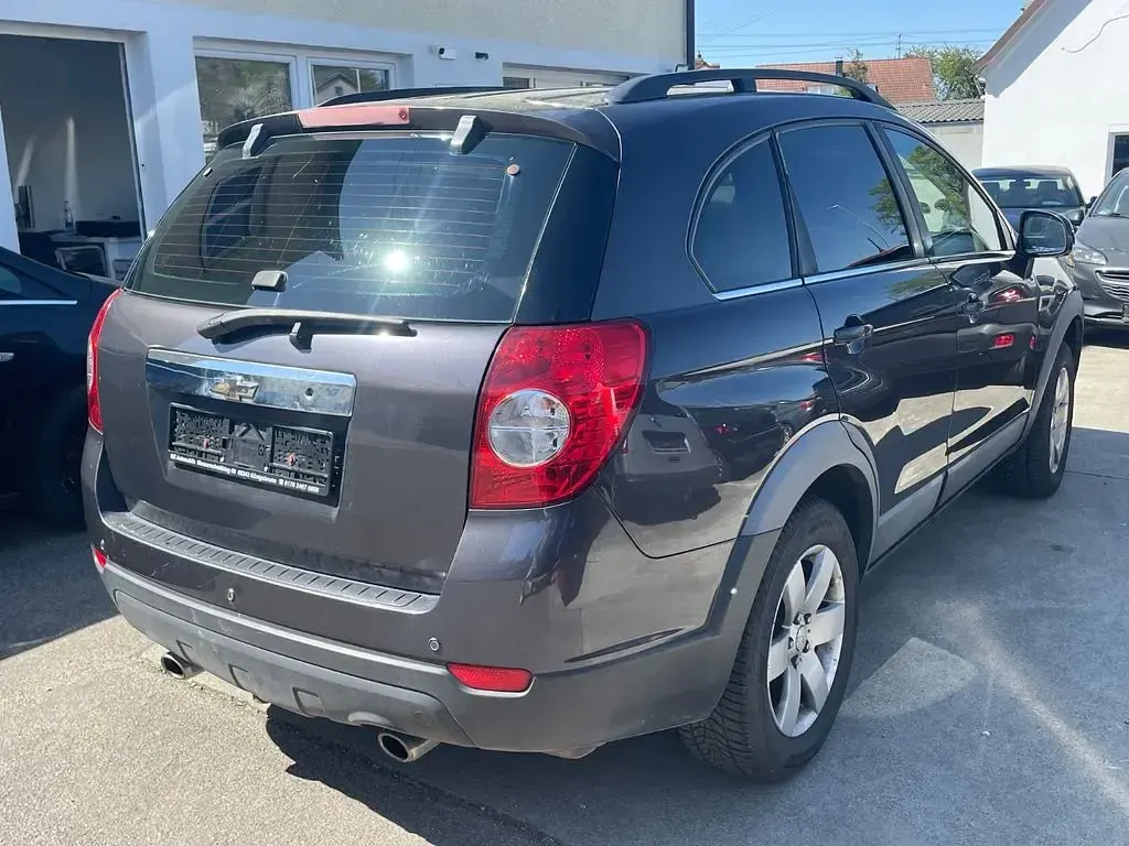 Gebraucht Chevrolet Captiva LT 167 PS (122 kW) 2014 Grau SUV