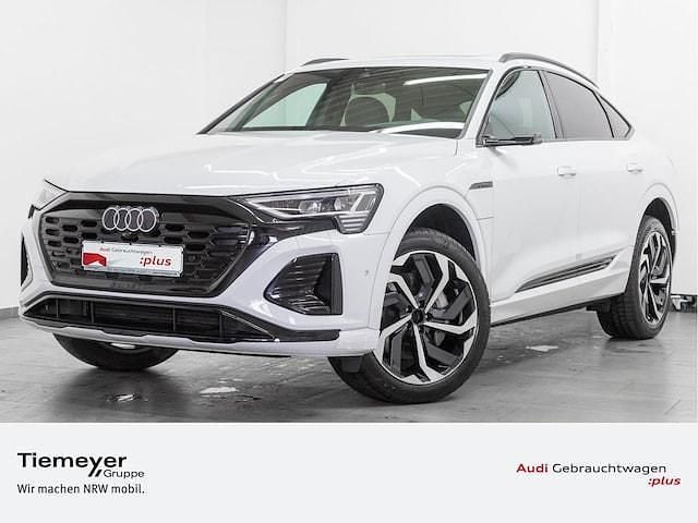 Gletscherweiß metallic Neu 2024 Audi Q8 Sportback e-tron S-Line SUV | 73.770 € (Fairer Preis) - Bild 1/4