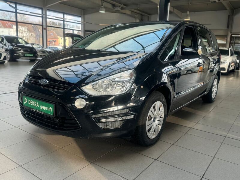Schwarz Gebraucht 2011 Ford S-MAX Trend Van / Kleinbus | 7.890 € (Etwas zu teuer) - Bild 1/4