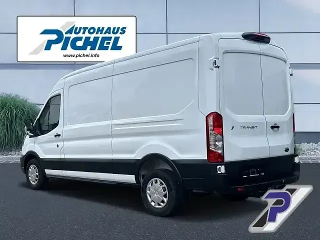 Gebraucht Ford Transit Trend 131 PS (96 kW) 2025 Weiß Limousine
