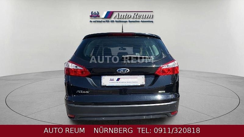 Gebraucht Ford Focus Trend 101 PS (74 kW) 2014 Schwarz Kombi