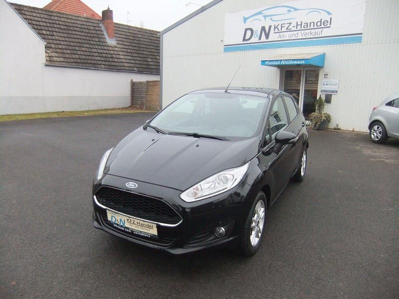 Gebraucht Ford Fiesta 80 PS (58 kW) 2017 Schwarz Kleinwagen