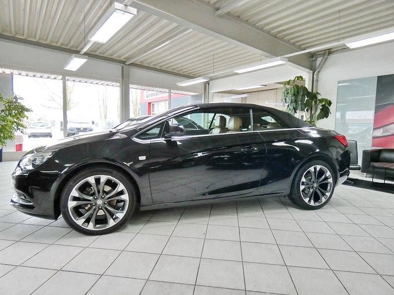 Gebraucht Opel Cascada Ultimate 140 PS (102 kW) 2018 Schwarz Cabrio