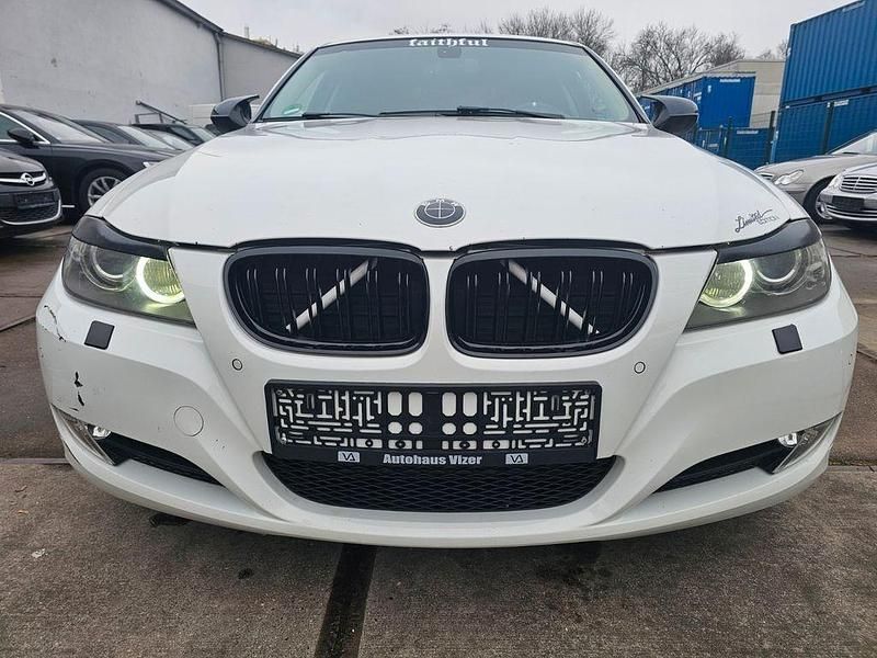 Gebraucht BMW 320 Efficient Dynamics 163 PS (119 kW) 2011 Weiß Limousine