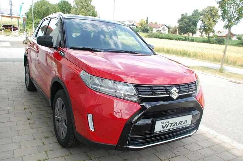 Gebraucht Suzuki Vitara Comfort 129 PS (94 kW) 2025 Bright/cosmic black pearl met. SUV