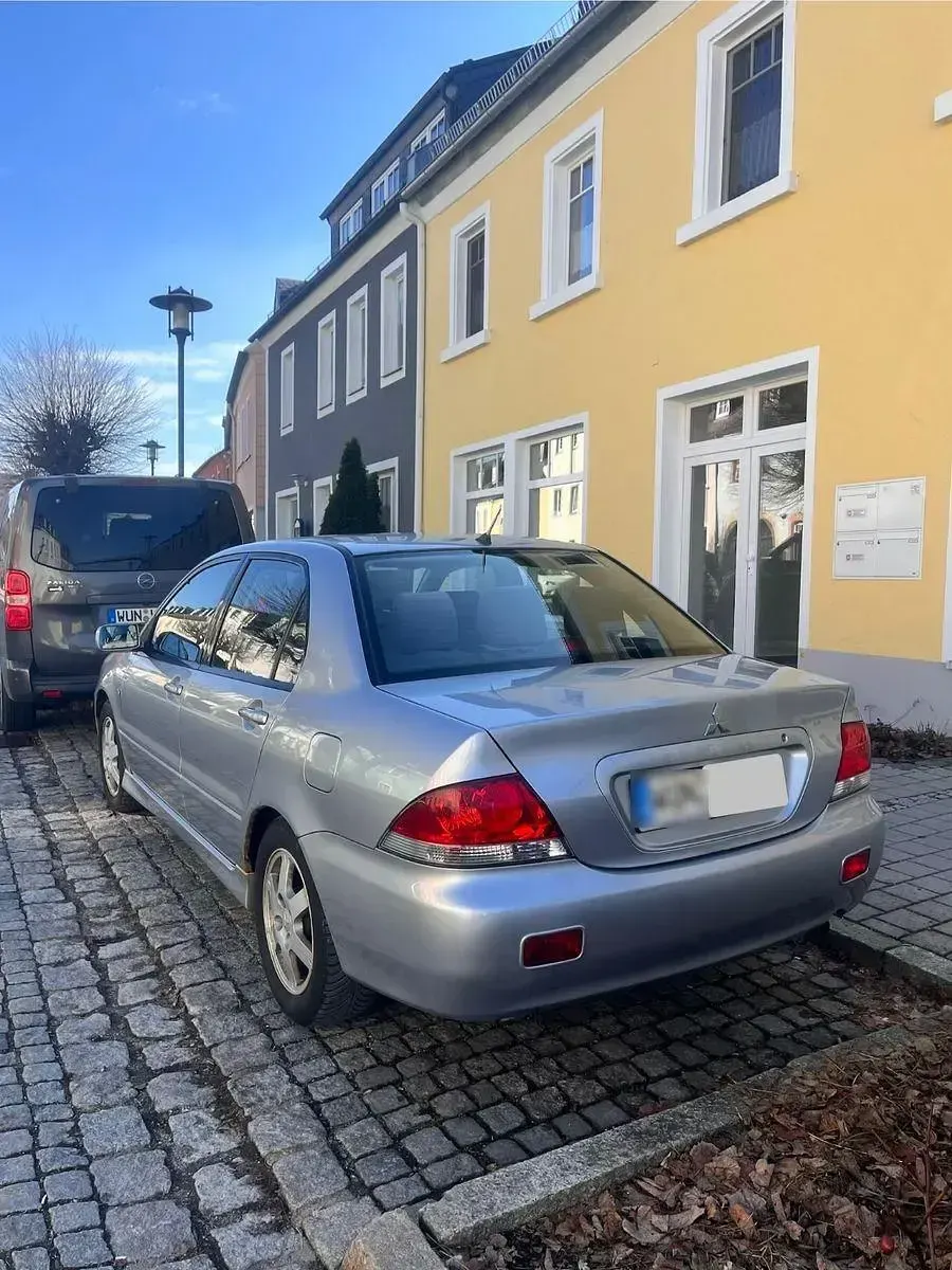 Gebraucht Mitsubishi Lancer Invite 98 PS (72 kW) 2003 Grau Limousine