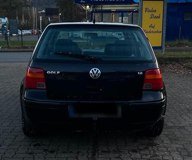 Gebraucht VW Golf IV 105 PS (77 kW) 2001 Schwarz Limousine
