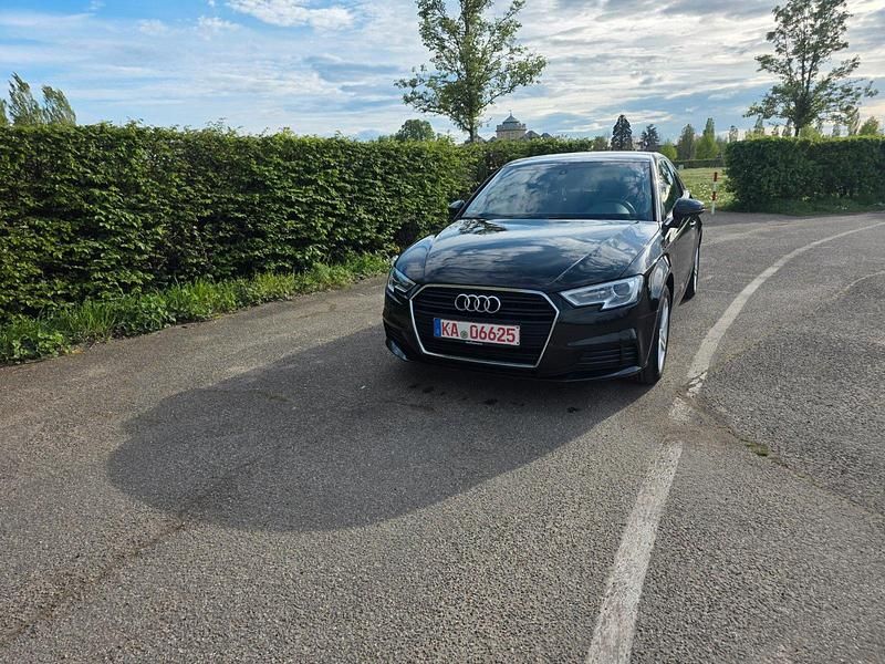 Usata Audi A3 150 CV (110 kW) 2016 Nero Utilitaria