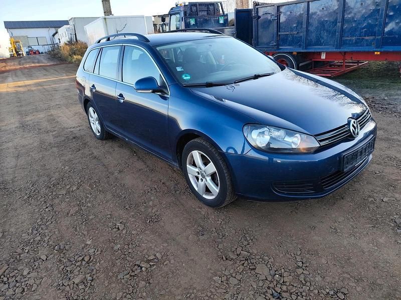 Gebraucht VW Golf VI Comfortline 105 PS (77 kW) 2010 Blau Kleinwagen