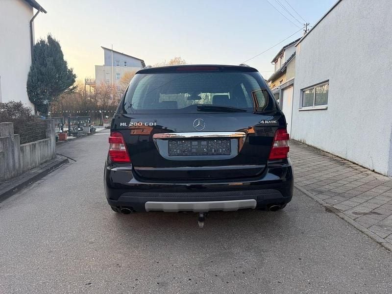 Gebraucht Mercedes ML280 190 PS (139 kW) 2007 Schwarz SUV