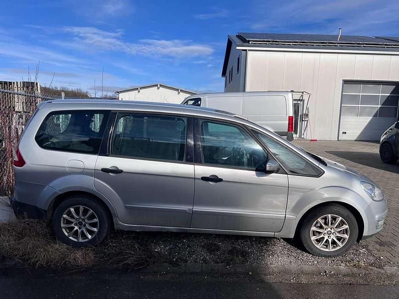Gebraucht Ford Galaxy Ambiente 140 PS (102 kW) 2010 Van / Kleinbus