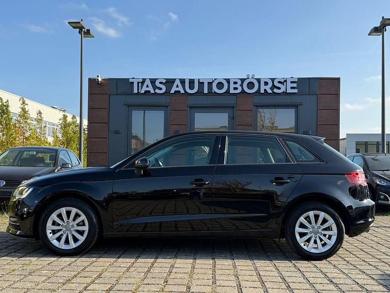 Second-hand Audi A3 Attraction 105 CP (77 kW) 2013 Negru Berlinǎ