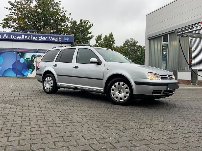 Silber Gebraucht 2005 VW Golf IV Kombi | 650 € (Superpreis) - Bild 1/4