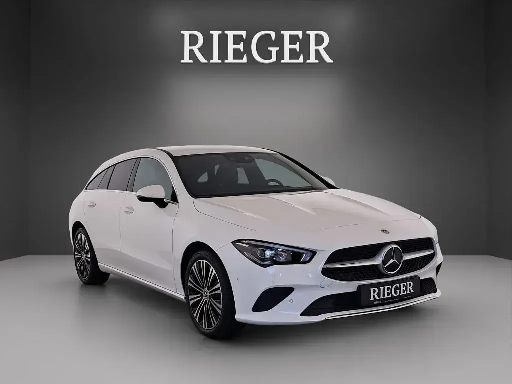 Gebraucht Mercedes CLA200 Shooting Brake Progressive 150 PS (110 kW) 2023 Weiß Kombi