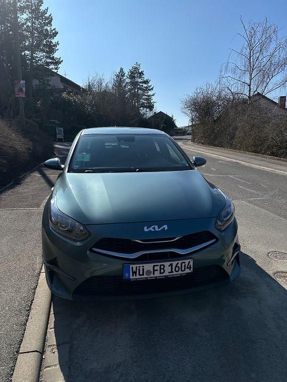 Gebraucht Kia Ceed Vision 120 PS (88 kW) 2022 Grau Kleinwagen