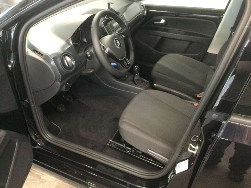 Gebraucht VW up! move up! 65 PS (47 kW) 2022 Deep black perleffekt (metallic) Kleinwagen
