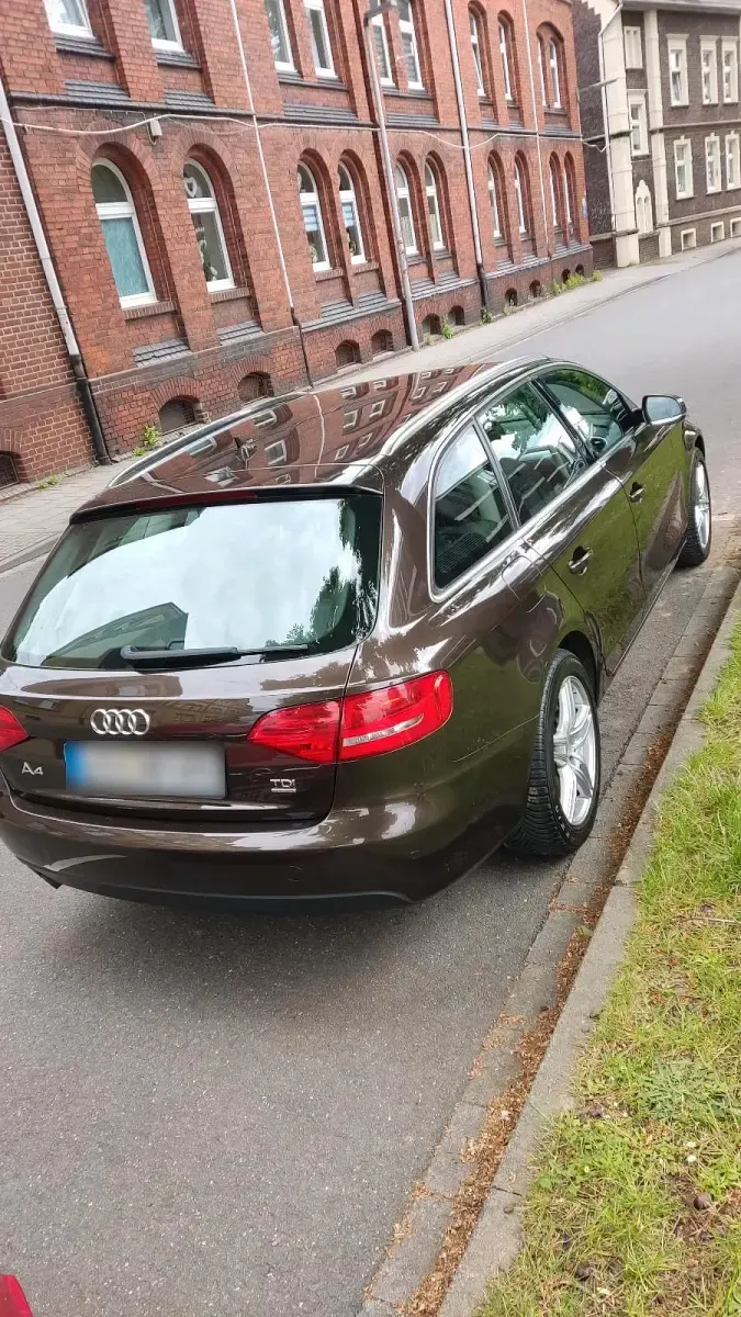 Używany Audi A4 143 KM (105 kW) 2011 Brązowy Kombi