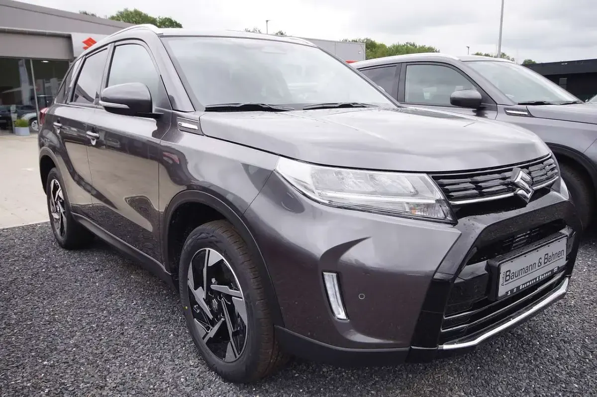 Neu Suzuki Vitara Comfort+ 110 PS (80 kW) 2026 Titan dark grey pearl SUV