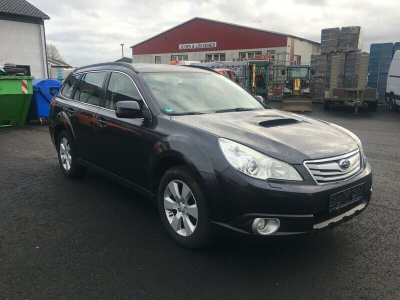 Gebraucht Subaru Outback Active 150 PS (110 kW) 2011 Grau metallic SUV