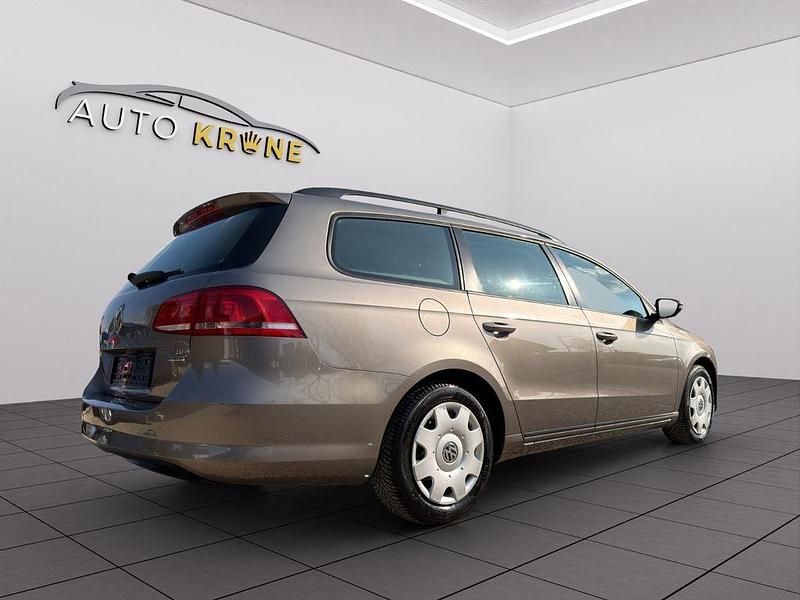 Gebraucht VW Passat 105 PS (77 kW) 2011 Braun Kombi