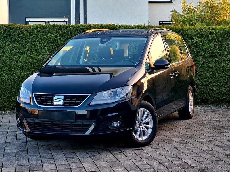 Schwarz Gebraucht 2022 Seat Alhambra Style Van / Kleinbus | 21.499 € (Superpreis) - Bild 1/4