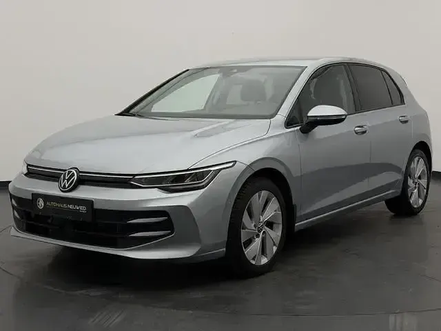 Gebraucht VW Golf VIII Life 150 PS (110 kW) 2025 Oyster silver metallic Limousine
