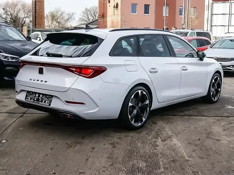 Używany Cupra Leon 204 KM (150 kW) 2023 Biały Kombi
