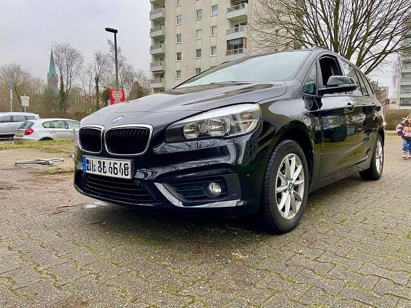 Gebraucht BMW 218 Gran Tourer Advantage 150 PS (110 kW) 2017 Schwarz Van / Kleinbus