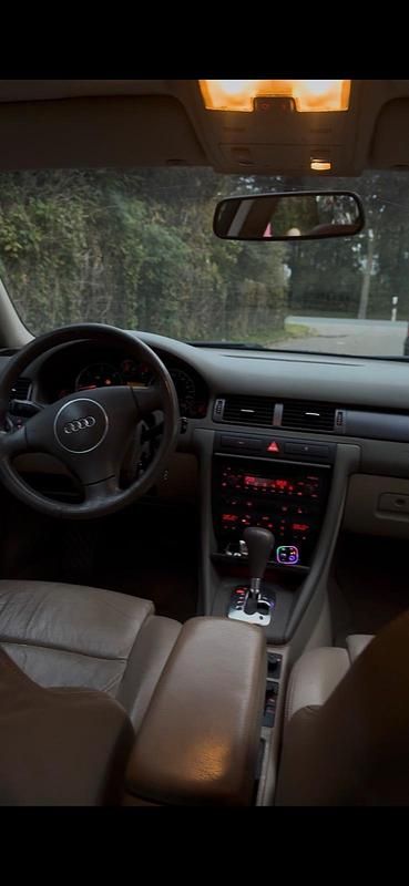 Blau Gebraucht 2004 Audi A6 Kombi | 900 € (Guter Preis) - Bild 1/4