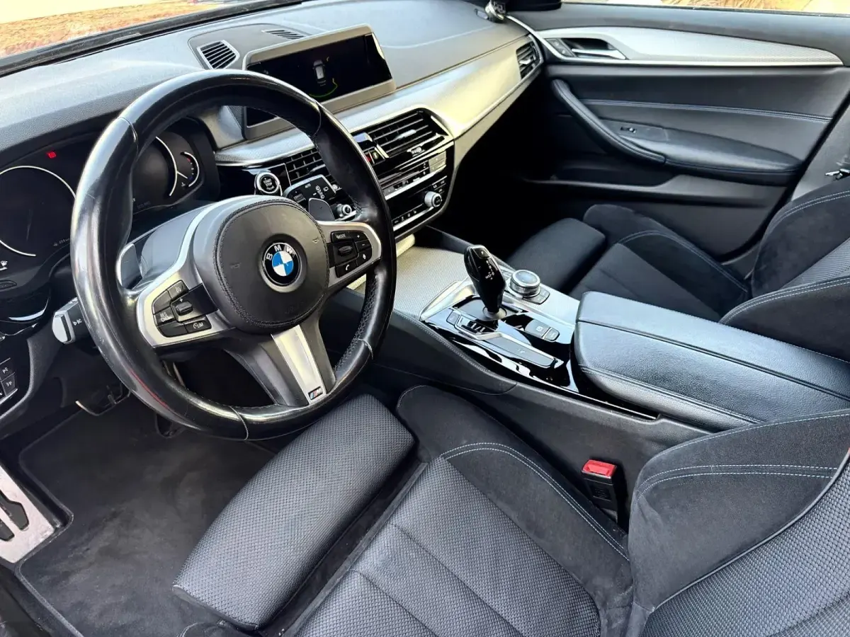 Gebraucht BMW 520 Performance 190 PS (139 kW) 2018 Schwarz Kombi