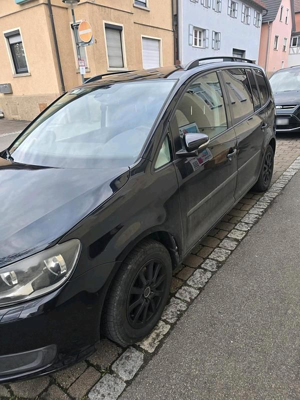 Gebraucht VW Touran 140 PS (102 kW) 2011 Schwarz Van / Kleinbus