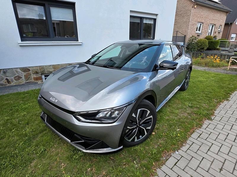 Grau Gebraucht 2022 Kia EV6 2 SUV | 31.490 € (Fairer Preis) - Bild 1/4