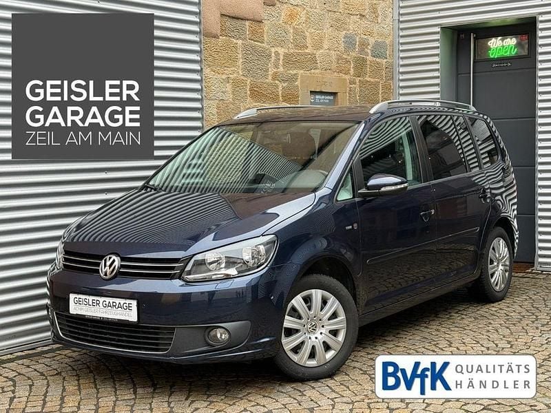 Blau Gebraucht 2015 VW Touran Cup Van / Kleinbus | 12.985 € (Fairer Preis) - Bild 1/4