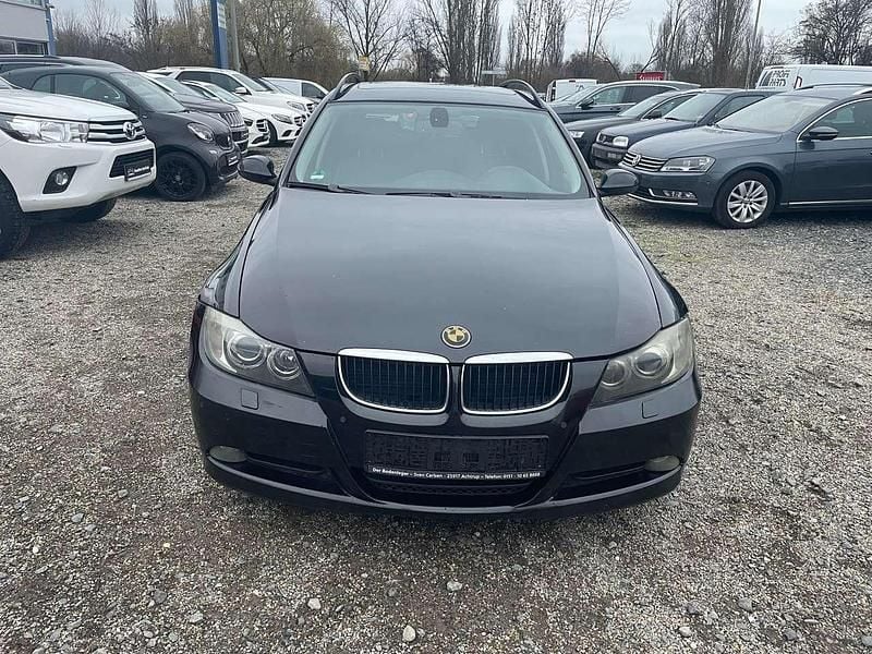 Gebraucht BMW 320 177 PS (130 kW) 2008 Black sapphire metallic Kombi