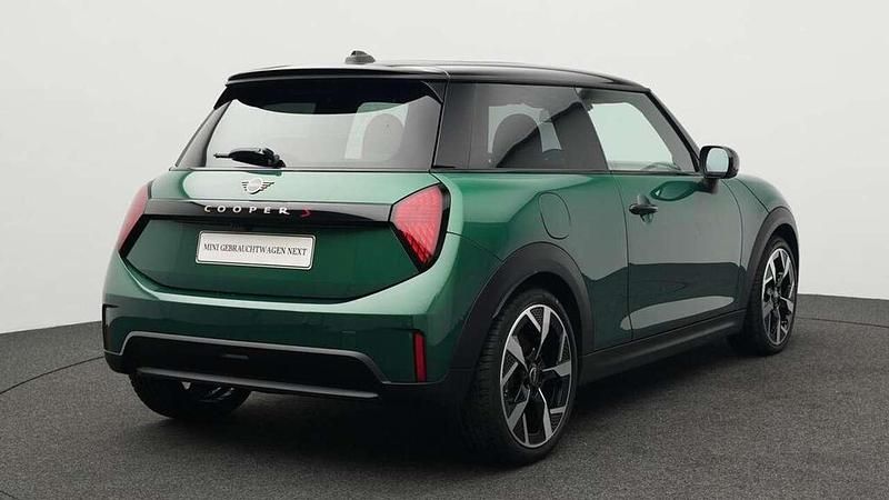 Gebraucht Mini Cooper S Favoured 204 PS (150 kW) 2024 Grün Kleinwagen