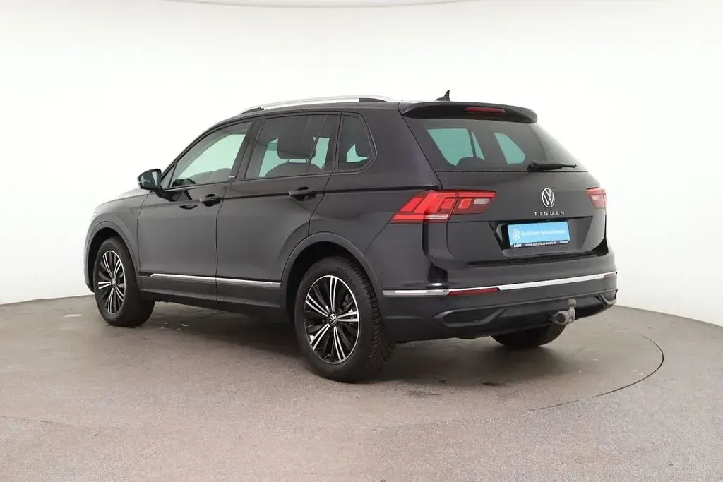 Gebraucht VW Tiguan Active 150 PS (110 kW) 2022 Schwarz SUV