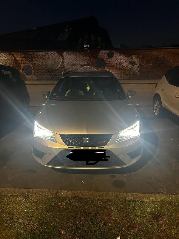 Gebraucht Seat Leon ST CUPRA 265 PS (194 kW) 2015 Silber Kombi