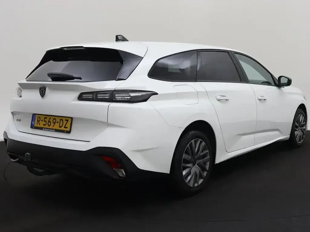 Gebraucht Peugeot 308 SW 110 PS (80 kW) 2022 Weiß Kombi