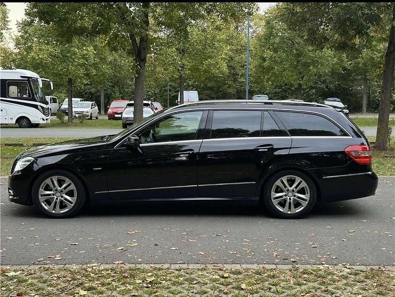 Gebraucht Mercedes E350 Avantgarde 231 PS (169 kW) 2009 Schwarz Kombi