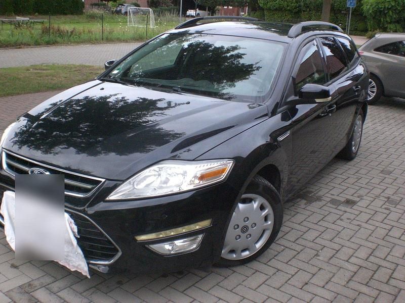 Schwarz Gebraucht 2011 Ford Mondeo Trend Kombi | 3.099 € (Etwas zu teuer) - Bild 1/4