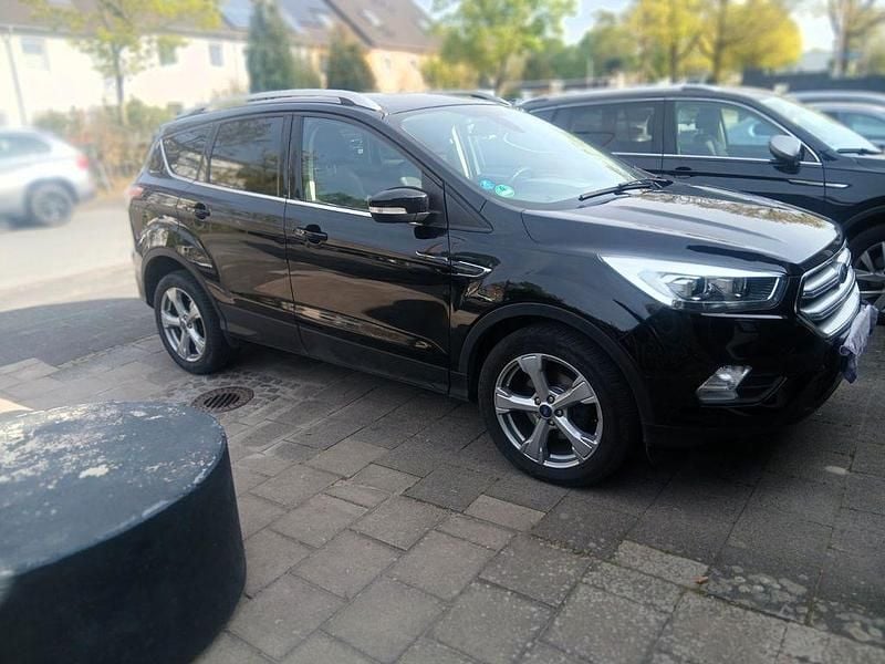 Gebraucht Ford Kuga Cool & Connect 150 PS (110 kW) 2019 Schwarz SUV