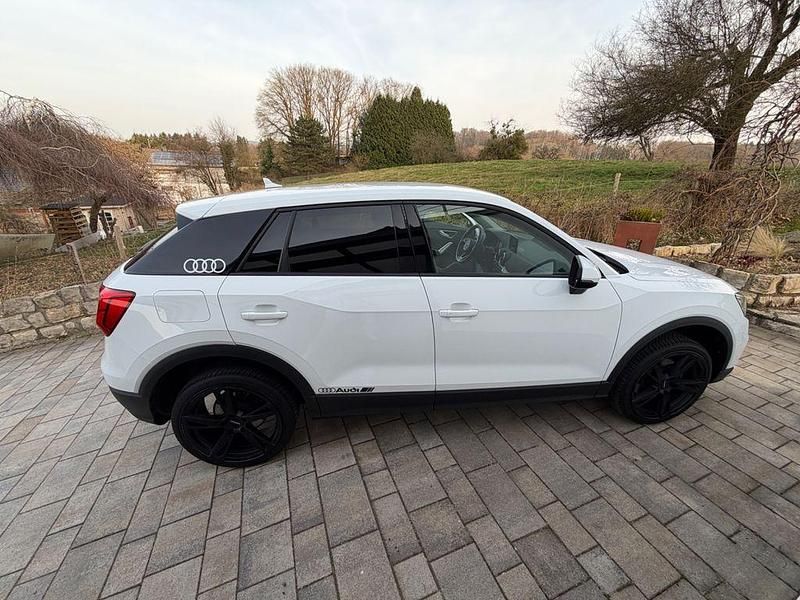 Gebraucht Audi Q2 Basis 116 PS (85 kW) 2018 Weiß SUV