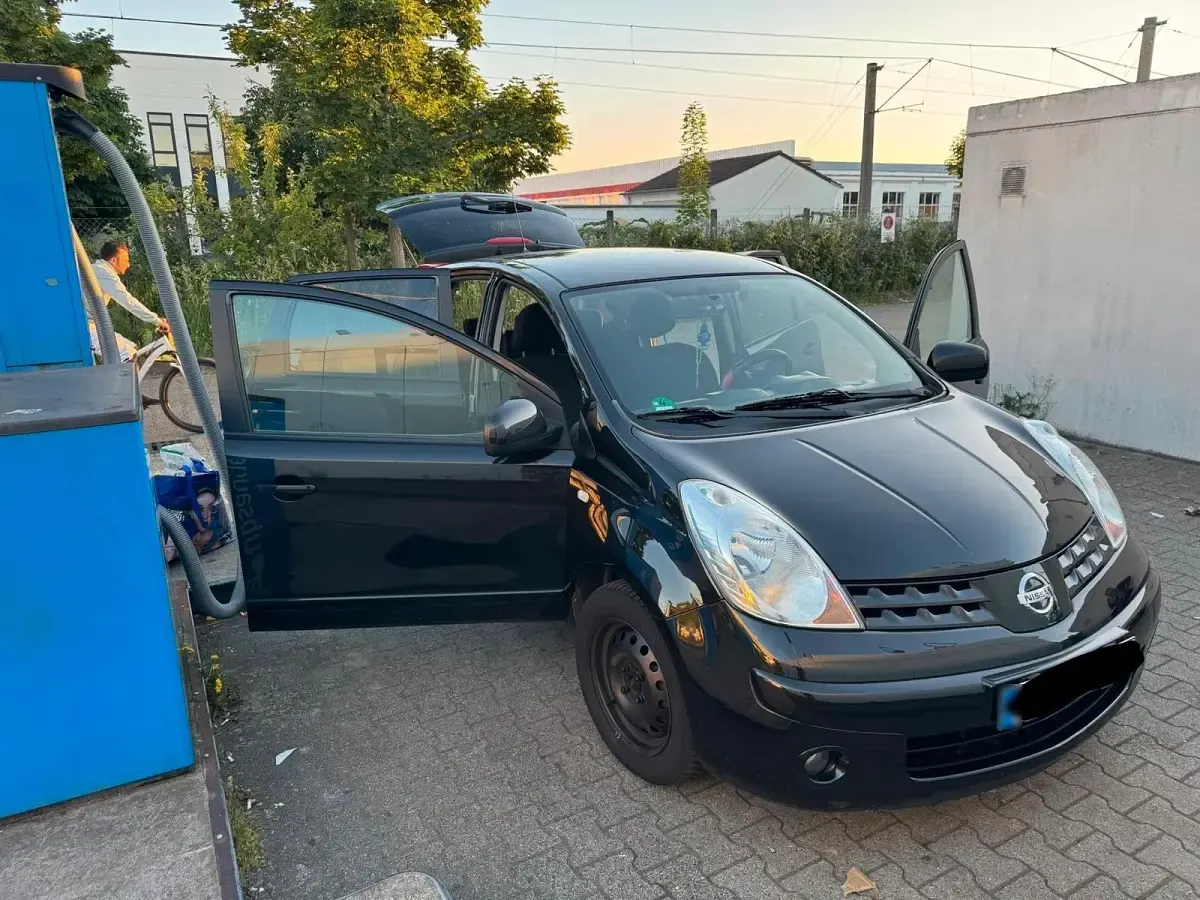 Gebraucht Nissan Note 86 PS (63 kW) 2008 Schwarz Kleinwagen