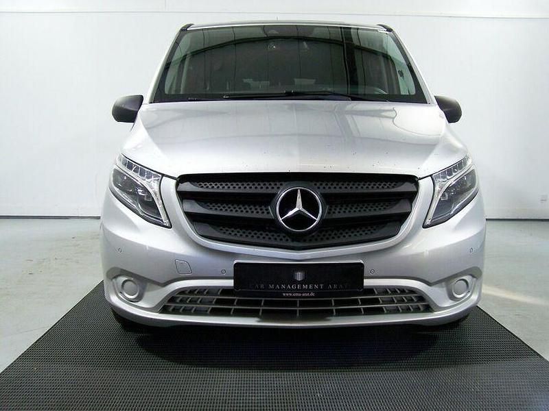 Gebraucht Mercedes Vito 163 PS (119 kW) 2016 Brillantsilber metallic (metallic) Van