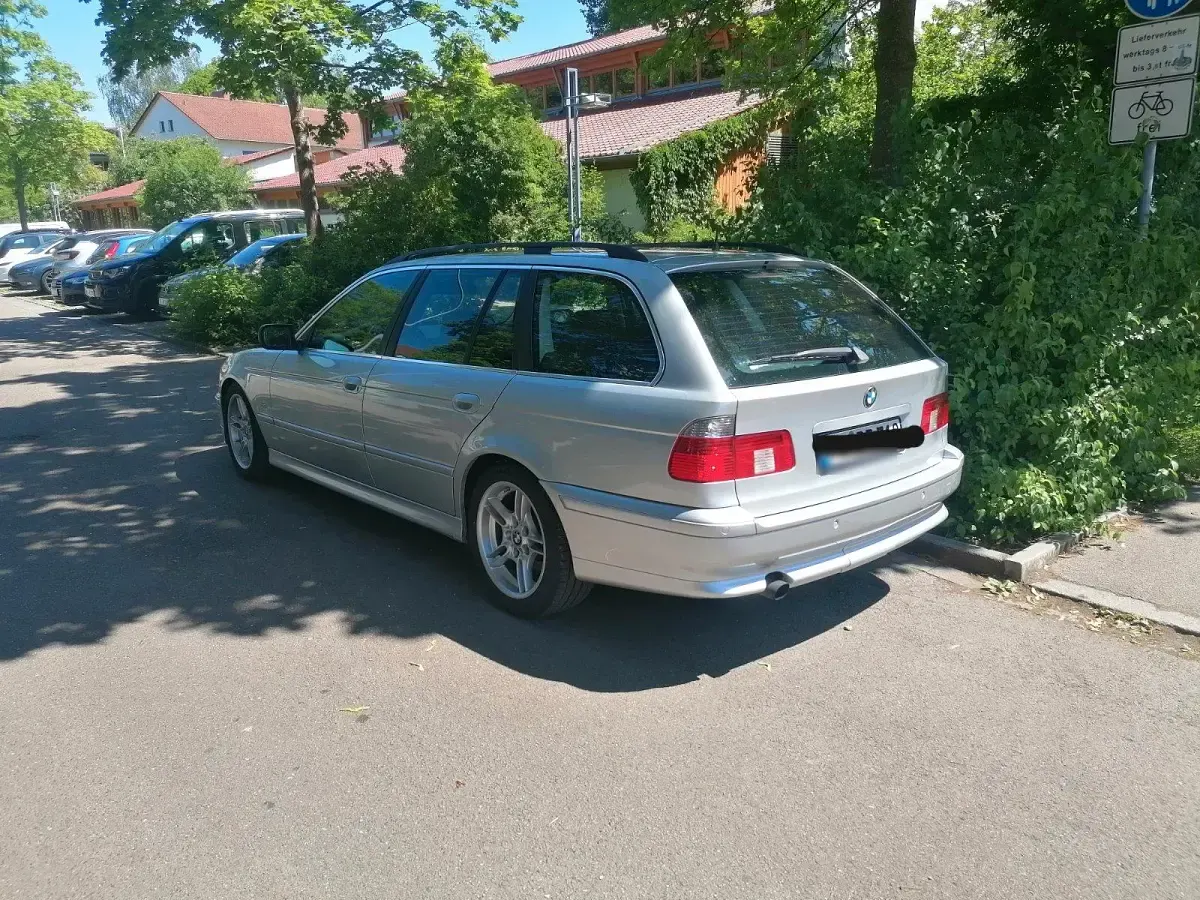 Gebraucht BMW 530 231 PS (169 kW) 2001 Silber Kombi