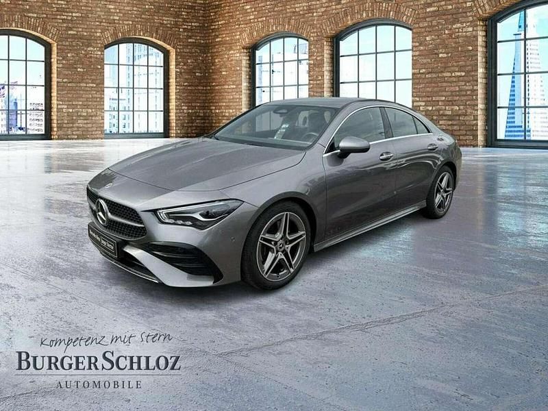 Metalliclack mountaingrau Gebraucht 2024 Mercedes CLA200 AMG Coupé | 34.780 € (Fairer Preis) - Bild 1/4
