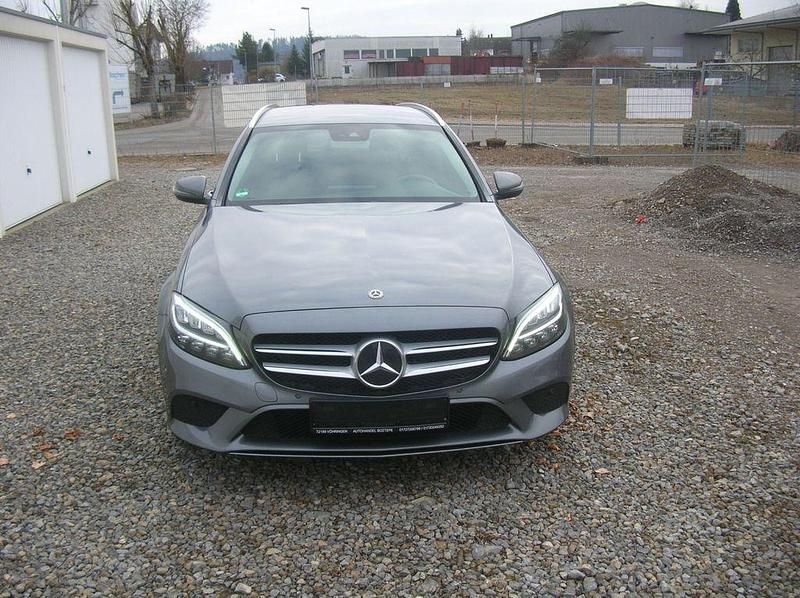 Gebraucht Mercedes C180 156 PS (114 kW) 2019 Grau Limousine