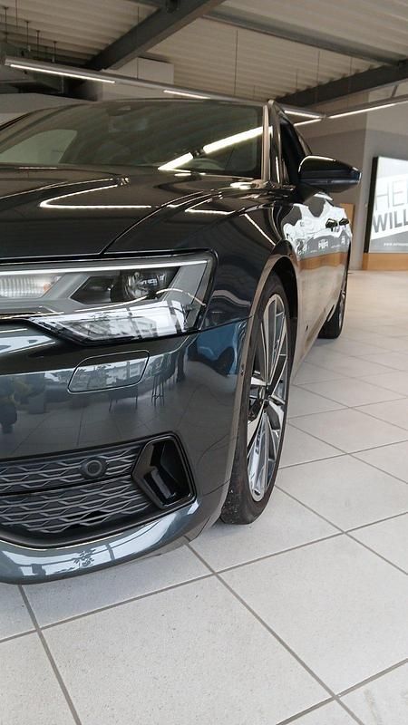 Gebraucht Audi A6 S-Line 204 PS (150 kW) 2023 Grau Kombi