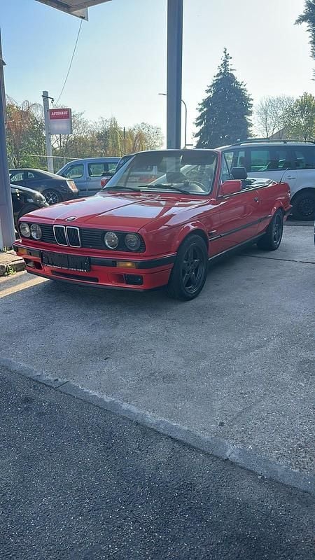 Rot Gebraucht 1993 BMW 318 Cabriolet Cabrio | 10.000 € - Bild 1/4